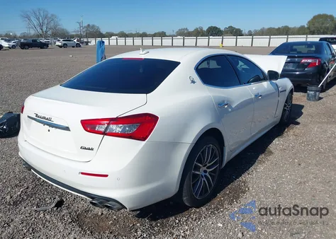 2019 Maserati Ghibli Granlusso z USA, uszkodzony, nr VIN ZAM57XSL2K1309902